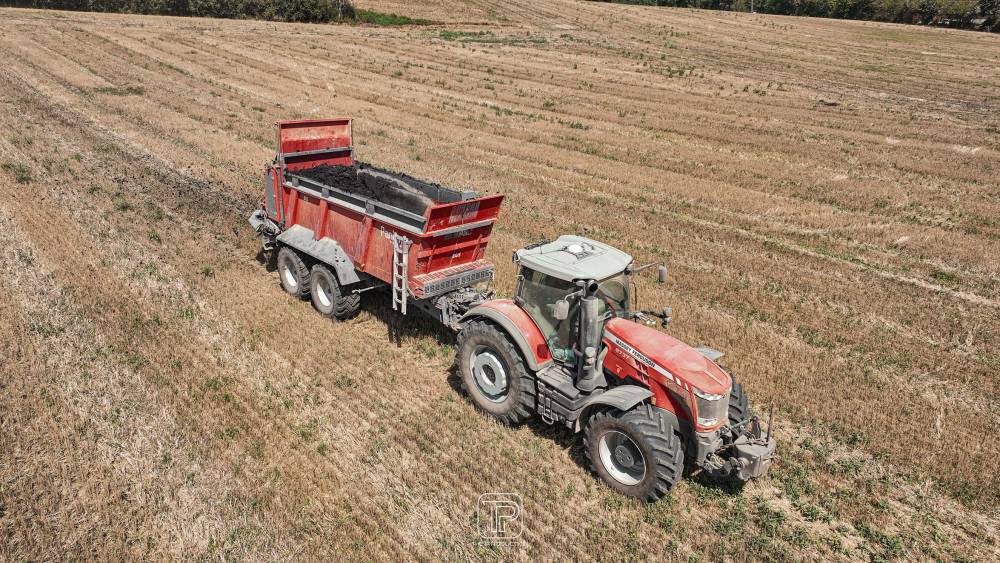 EPANDAGES COMPOST tracteur